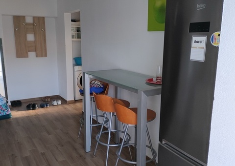 se inchiriaza apartament doua camere